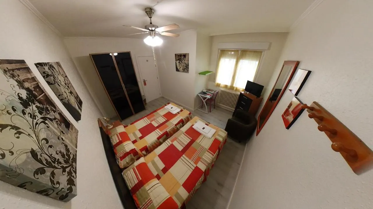 Pension Pamplonabeds 2*, Pamplona