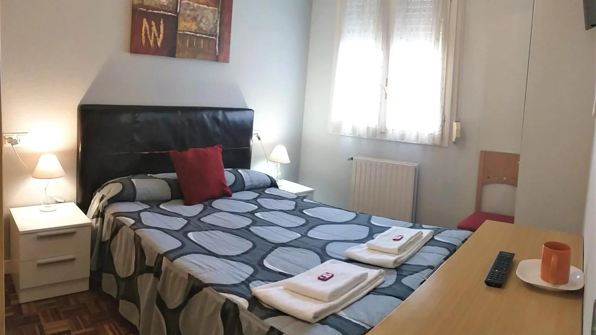 Pension Pamplonabeds 2*, Pamplona Spain