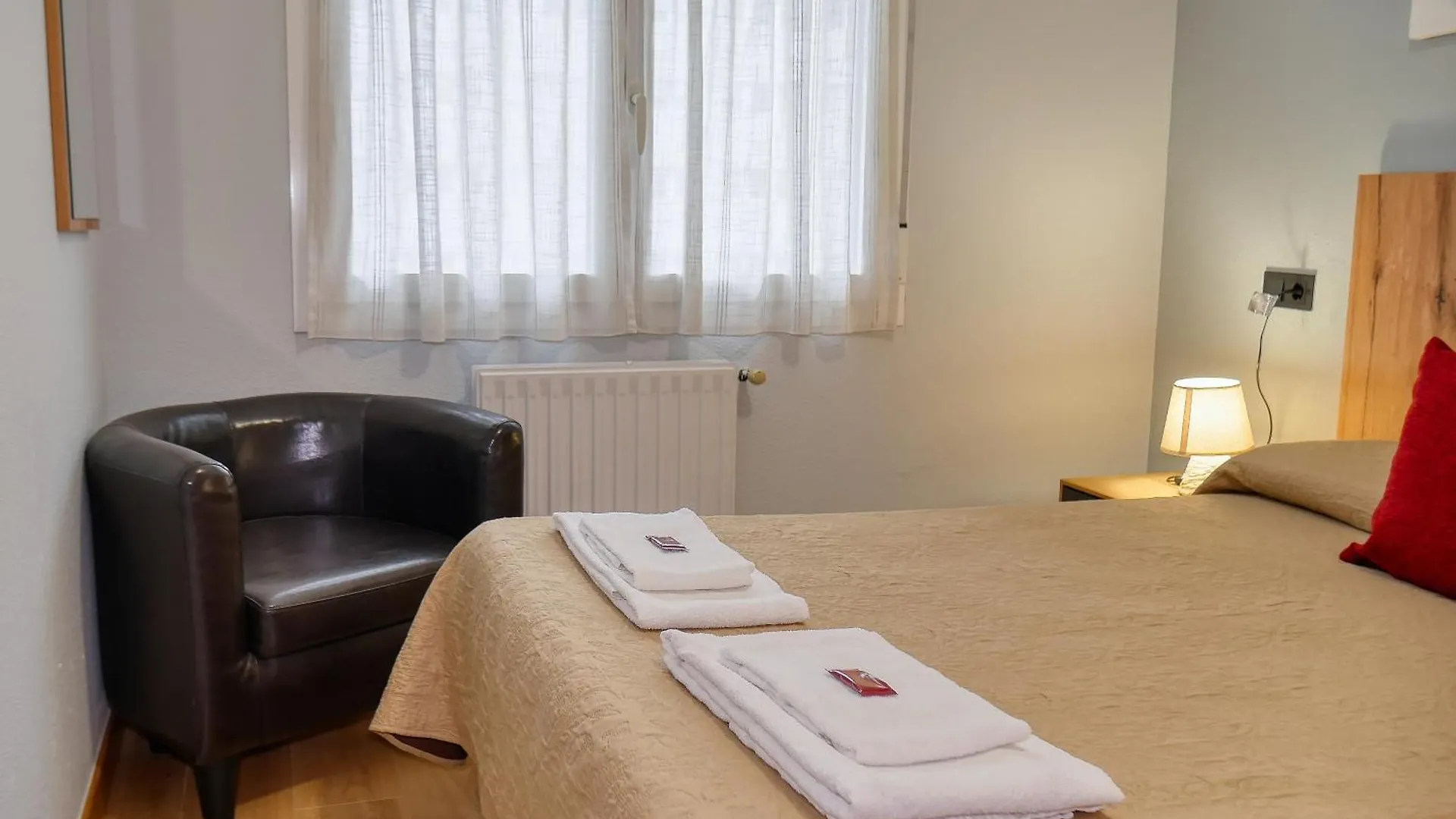 Pension Pamplonabeds 2*, Pamplona